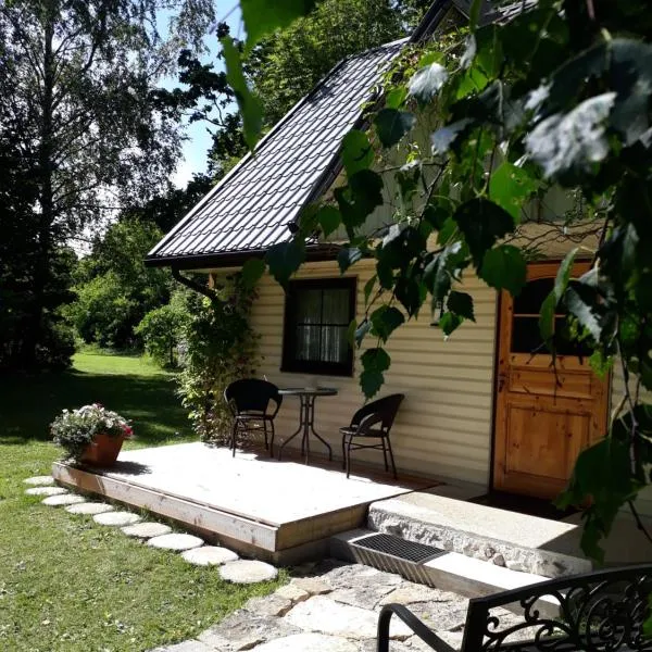 Tõnise Holiday Houses, viešbutis mieste Lilbi