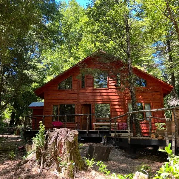 Casa Encantada HuiloHuilo, хотел в Пуерто Фуй