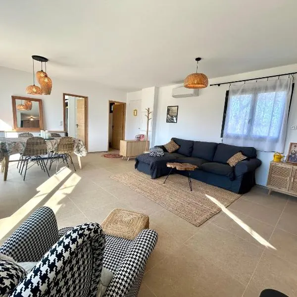Maison à la campagne 4 personnes, hotel in Montauroux