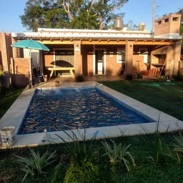 DIVINA CASITA PASO DE LA PATRIA, hotel in Paso de la Patria