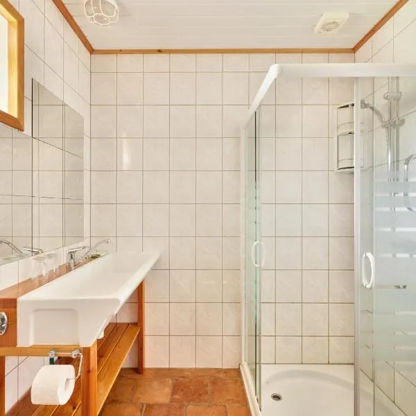 La Colonie St Joseph - Gîtes de charme pour 9 – hotel w mieście Labastide-Savès