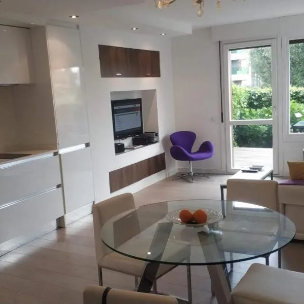 Apartamento con jardín、バロ・デ・リャネスのホテル