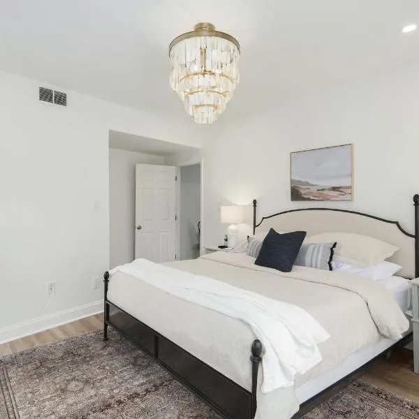 Silverwood Serenity: Large 2b 2b with Parking