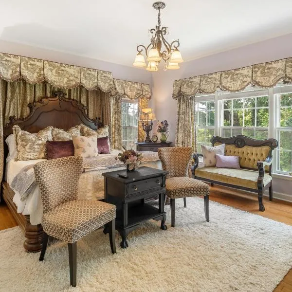 Beland Mansion-Blooming Garden suite!, hotel in Fort Smith