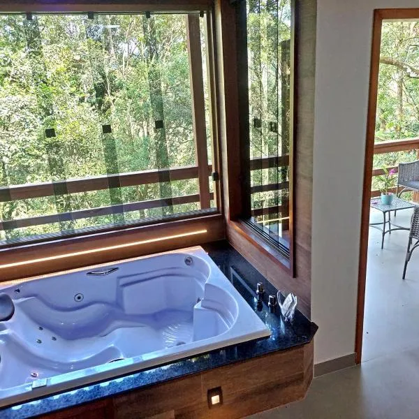 Pousada Aquarela - Macacos, hotel em Rio Acima