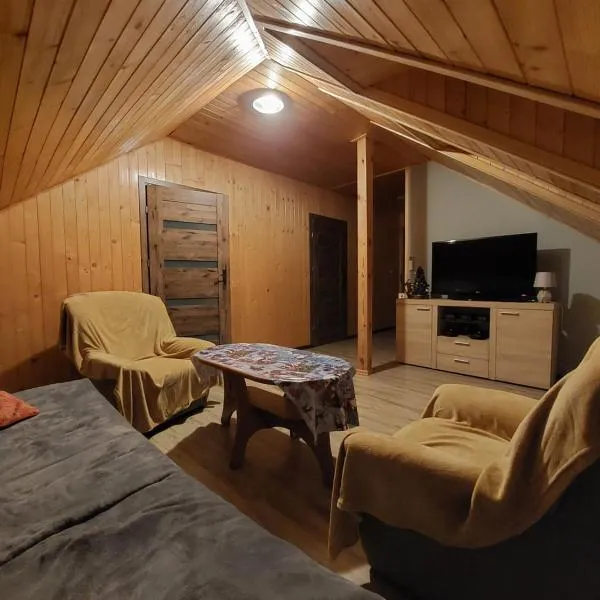 Agroturystyka Leśna Malinka – hotel w mieście Celejów