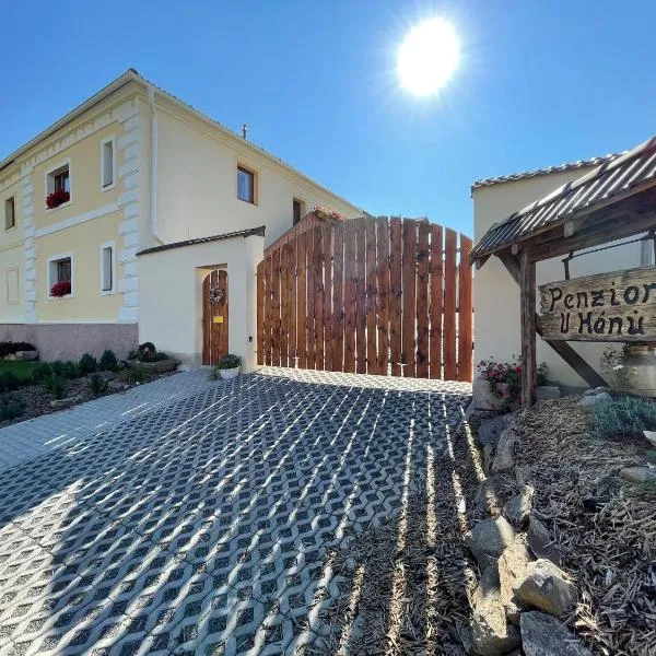 Penzion U Hánů, hotel v destinaci Meclov