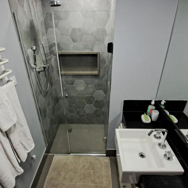 Flat Confortável - Academia - Piscina - Garagem - melhor localização do Itaim Bibi - Foto 3