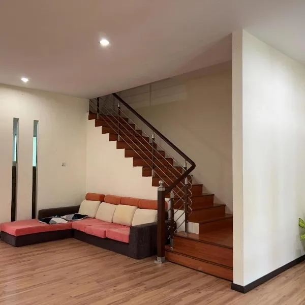 1717 Bintulu Homestay 1, hotel v destinaci Bintulu