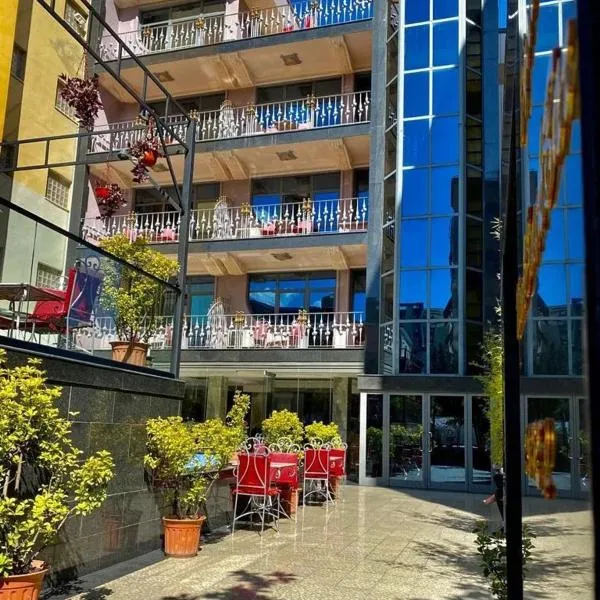 Hotel Elysee, hotell i Tirana