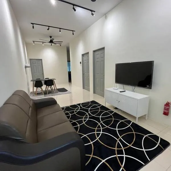 Double Seven Eight Homestay SemiD at Bandar Baru Setia Awan Perdana, hotel v destinaci Sitiawan
