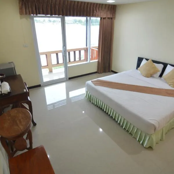 Techno Riverview Resort, hotel v destinaci Kamphaeng Phet
