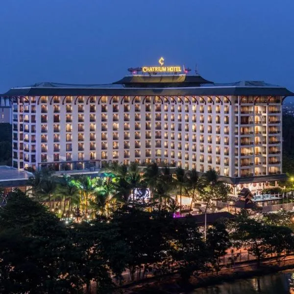 Chatrium Hotel Royal Lake Yangon, hotell i Sanchaung