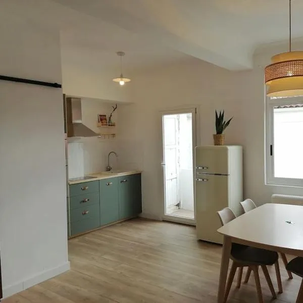 Apartamento completamente equipado centro Ferrol, khách sạn ở Ferrol