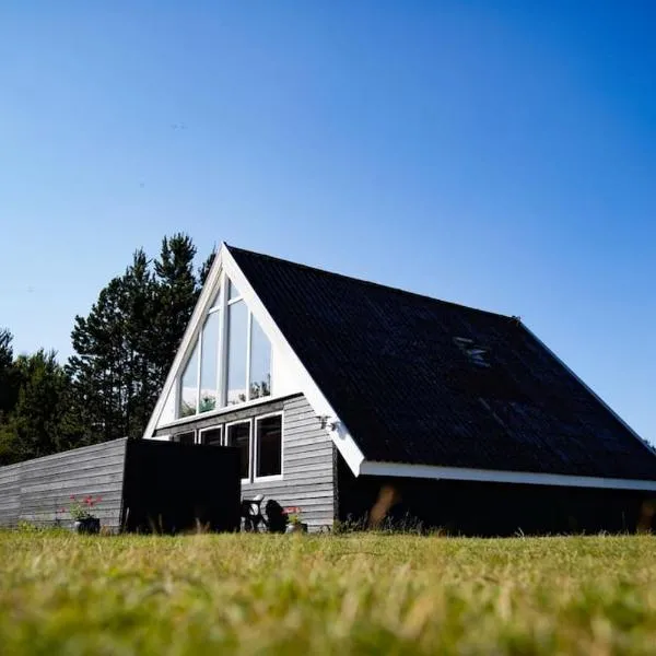 Sommerhus i Hals nær strand og by., Hotel in Hals