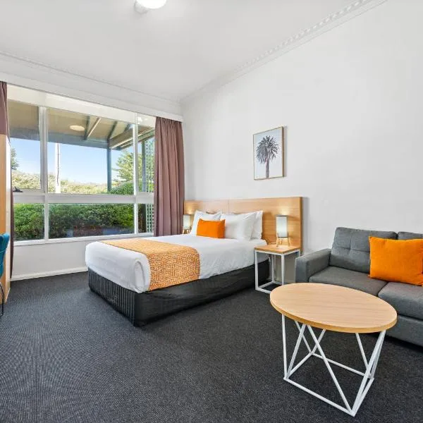 Comfort Inn & Suites Lakes Entrance، فندق في ليكس إنترانس