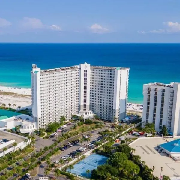 Pelican Beach Resort Condos, hotel u gradu 'Destin'