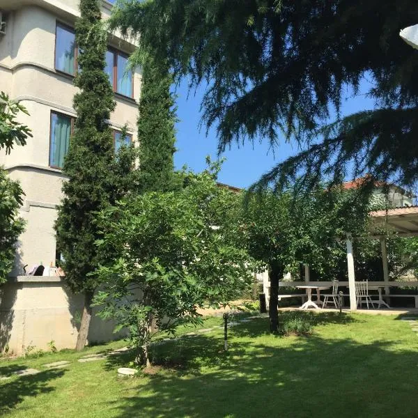 Villa Elmar, hotel in Kiten