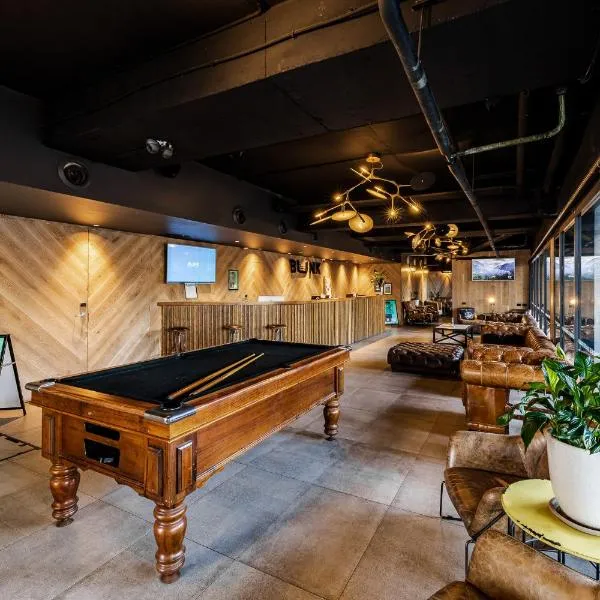 Bunk Surfers Paradise International Backpacker Hostel, hotel v destinaci Gold Coast