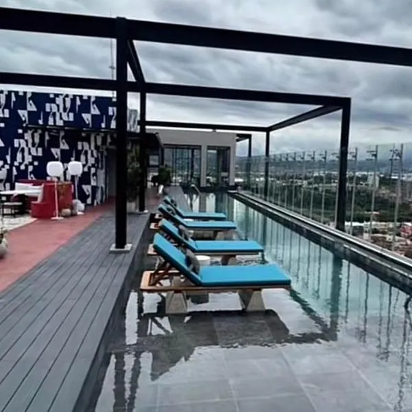 SkyGarden Nunciatura Luxury Apartment #705, hotel in San José