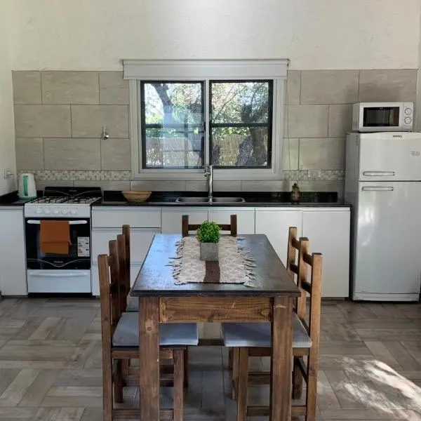12 Olivos Cabañas, hotel din San Rafael