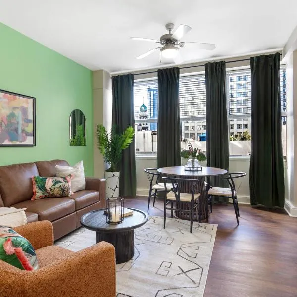 Spacious Modern Condos near French Quarter, hotel in New Orleans