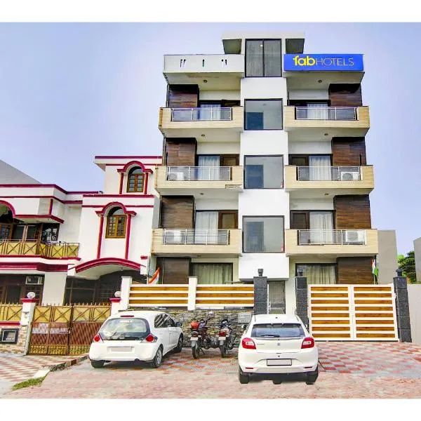 노이다에 위치한 호텔 FabHotel Apple Pie