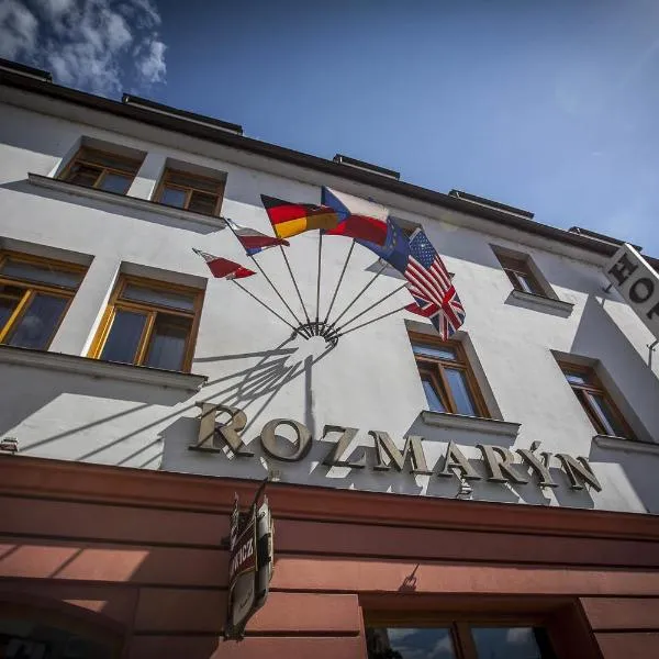 Rozmaryn Hotel B&B, hotel in Břežany