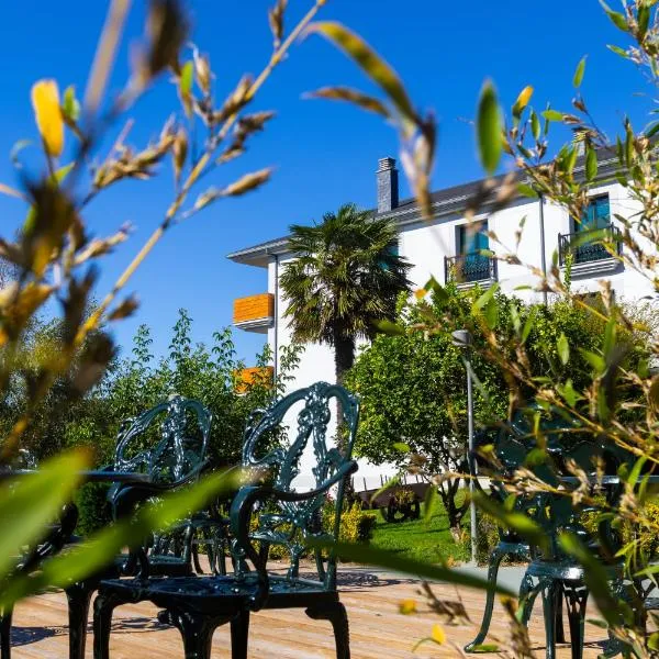 Hotel O Cabazo, hotel v destinaci Ribadeo