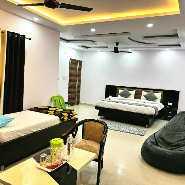 Hotel Pink Paradise, hotel in Pipra