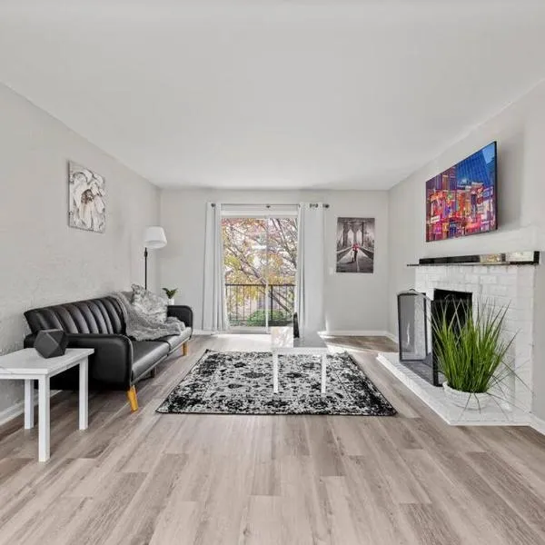 Lovely 1 bedroom apartment located in Greenhills.、ナッシュビルのホテル
