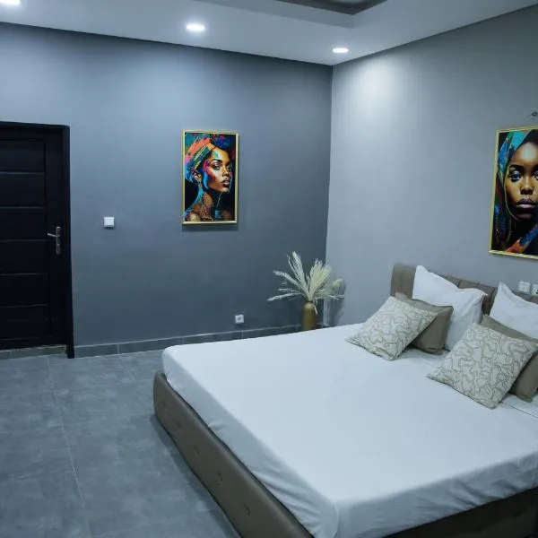The Shelter Abidjan, hotel in Abidjan
