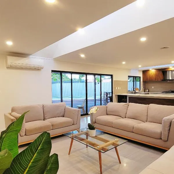Bay Villa with 5 Bedrooms and 5 Bathrooms: Whangaparaoa şehrinde bir otel