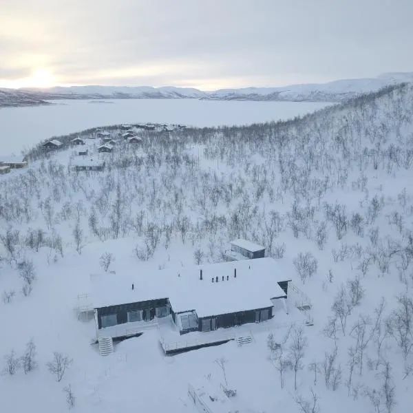 킬피스야르비에 위치한 호텔 Sunrise View Lapland, Sky View Bedroom & Hot Tub