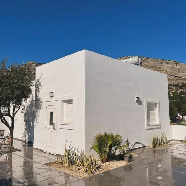 Ivy Studios, готель у місті Пефкі, Родос