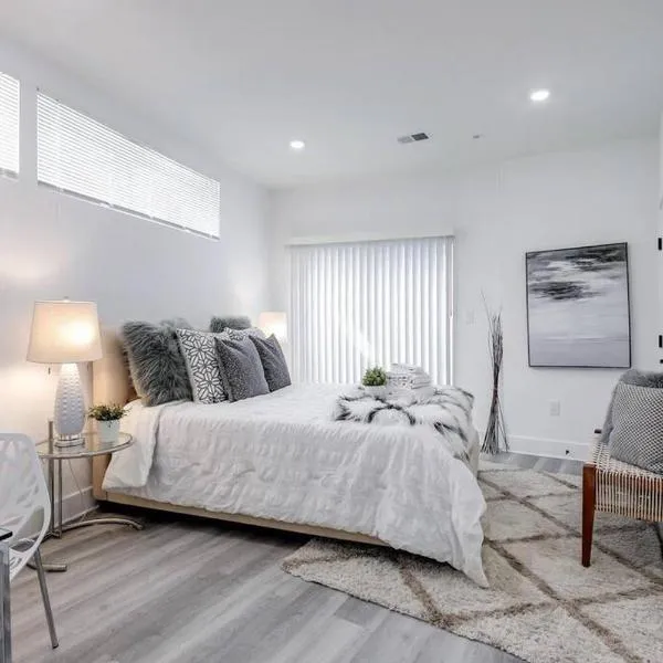 BrandNew Luxury Capitol Hill APT! Near Free Trolly, hotel ve Washingtonu