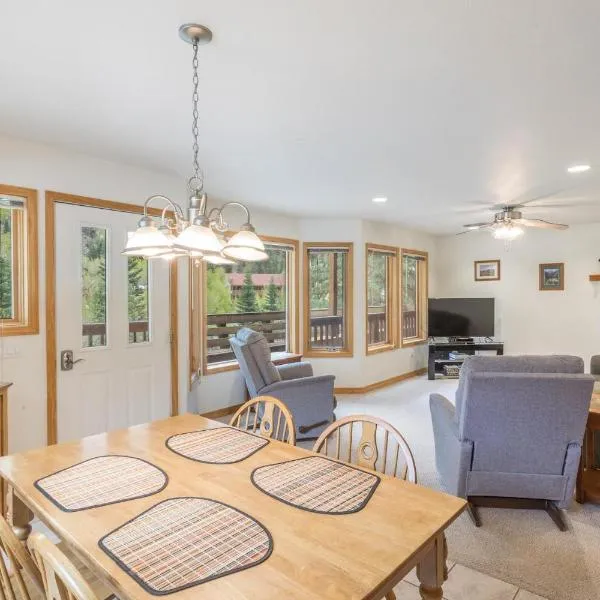 1494OAK Cliff Top Condo, hotel in Ouray