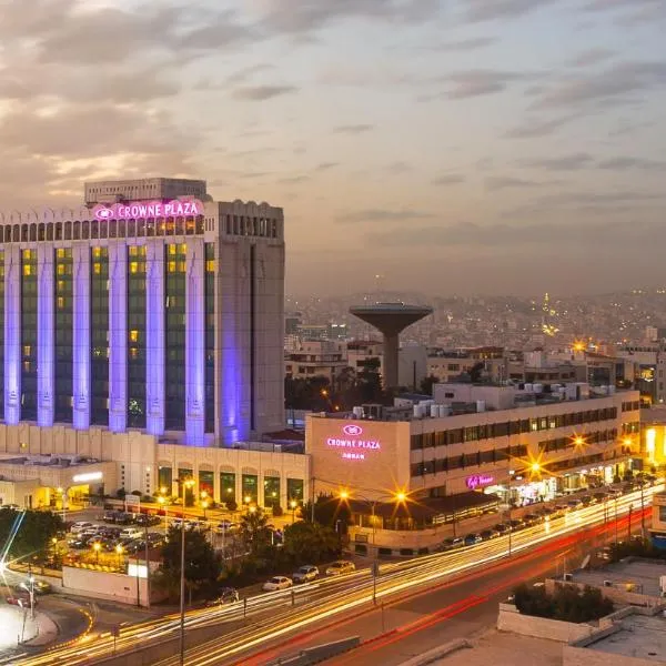 Crowne Plaza Amman, an IHG Hotel, hotel di Al Baḩḩāth