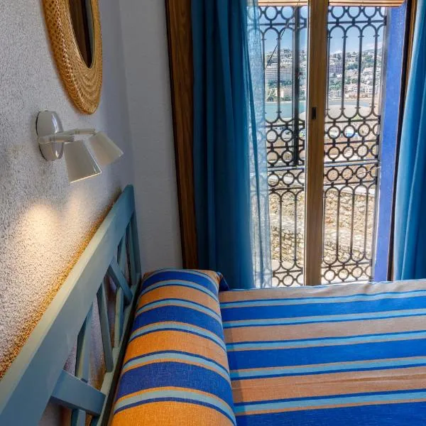 Casa Juanita, hotel v destinaci Peñíscola