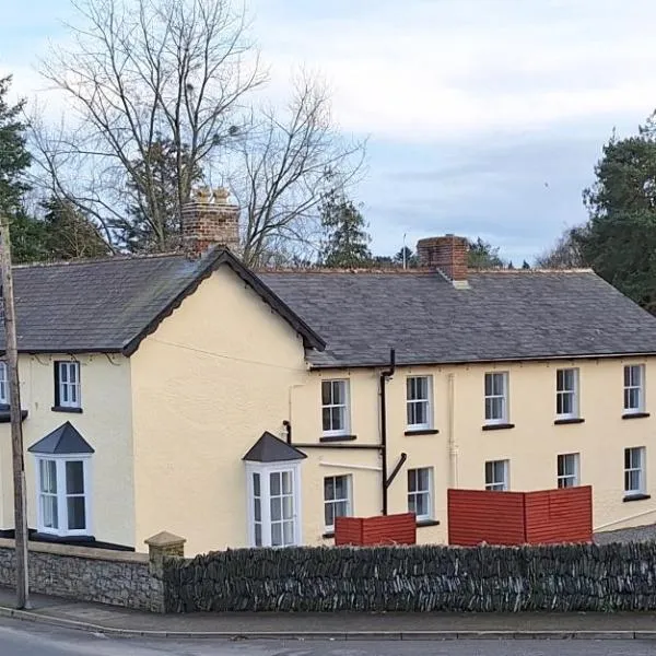 The Monkey Puzzle, hotel in Cluain na nGall