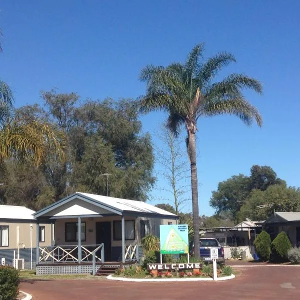 Pinjarra Caravan Park and Cabins, hotel in Dwellingup