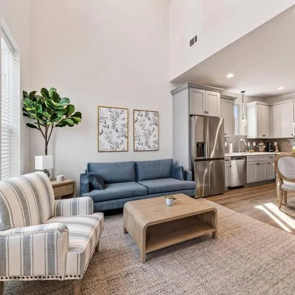 Cypress House*Cozy, Chic, and yours to book now!, hotel in Lafayette