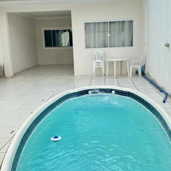 Casa de 2 QUARTOS COM PISCINA, khách sạn ở Balneário Camboriú