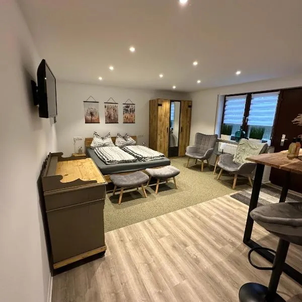 Neckarsulm ruhige Wohnung am Feldrand, hotel v destinaci Neckarsulm