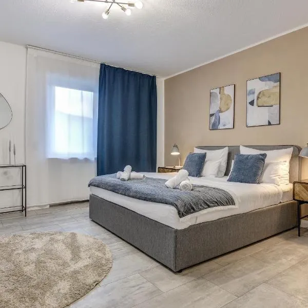 Zentrale Design Wohnung in Ufernähe - 105 qm - Parkplatz - Küche - Netflix, khách sạn ở Bingen am Rhein