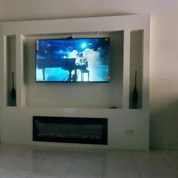 City View Luxury Suite, hotel di Montego Bay