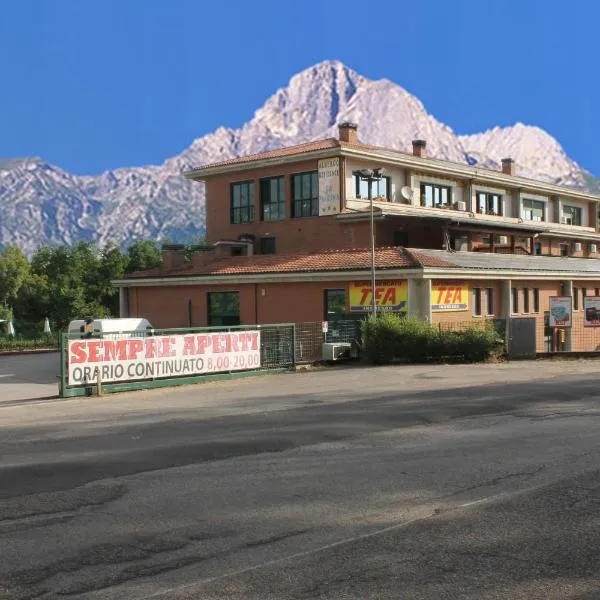 Residence La Piscina, hotell i Isola del Gran Sasso dʼItalia