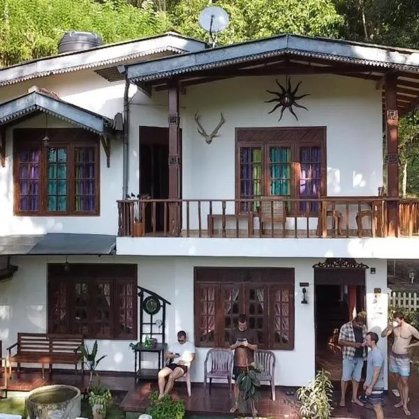 Villa25 Homestay - free pick up from the centre, hotell i Kandy