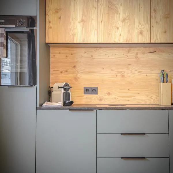 WOLF Apartments Padaun, hotel in Vals