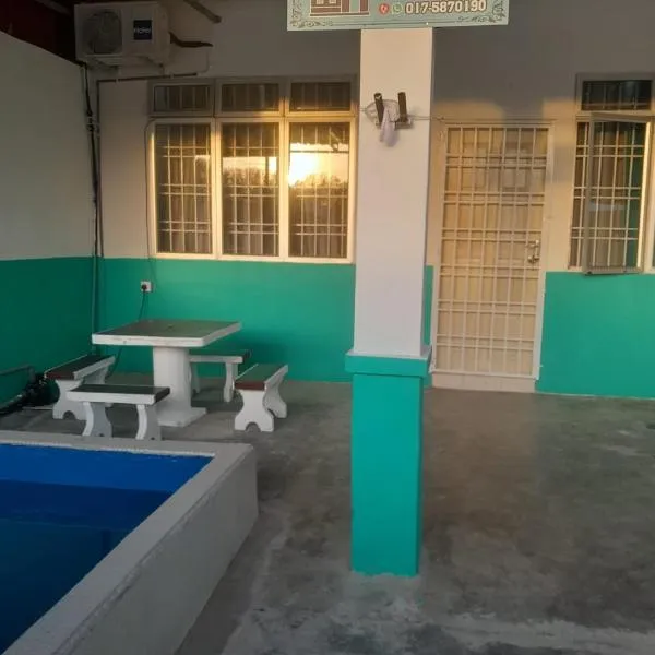 homestay pakjie, hotel v destinaci Arau